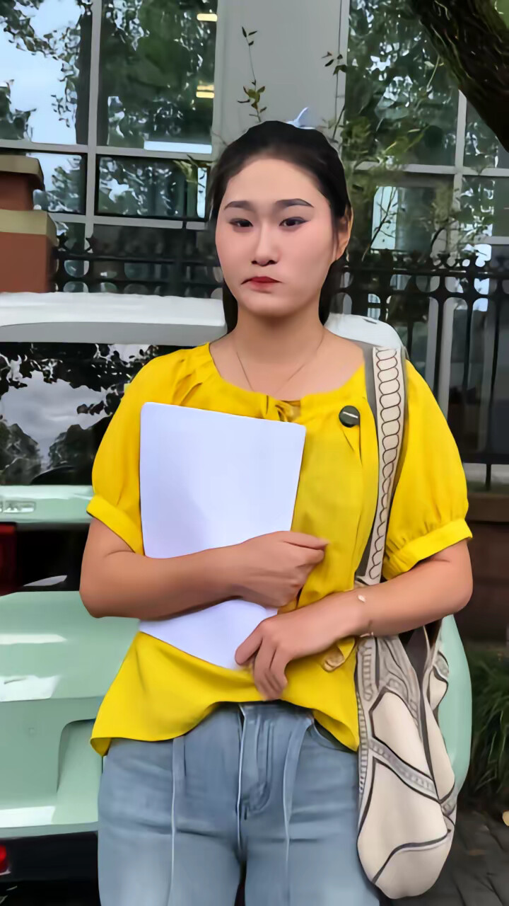 《山村的禁锢》剧照