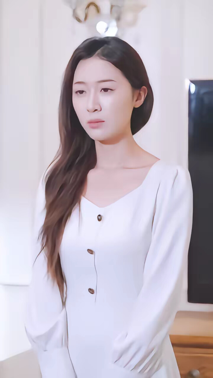 《迟来的情爱比草贱》剧照