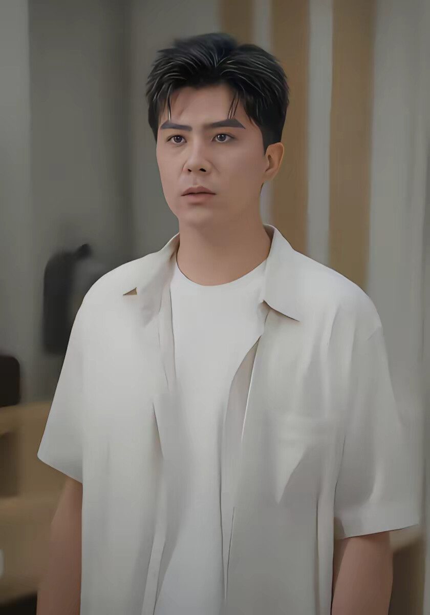 《社恐的我，被迫闪婚了个国民女神》剧照