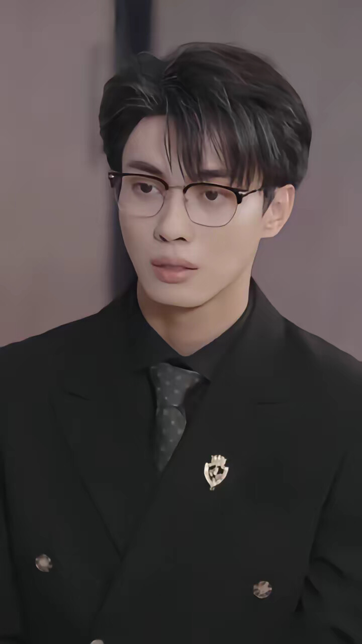 《出国七年后，丈夫哭着求我和女儿回头》剧照