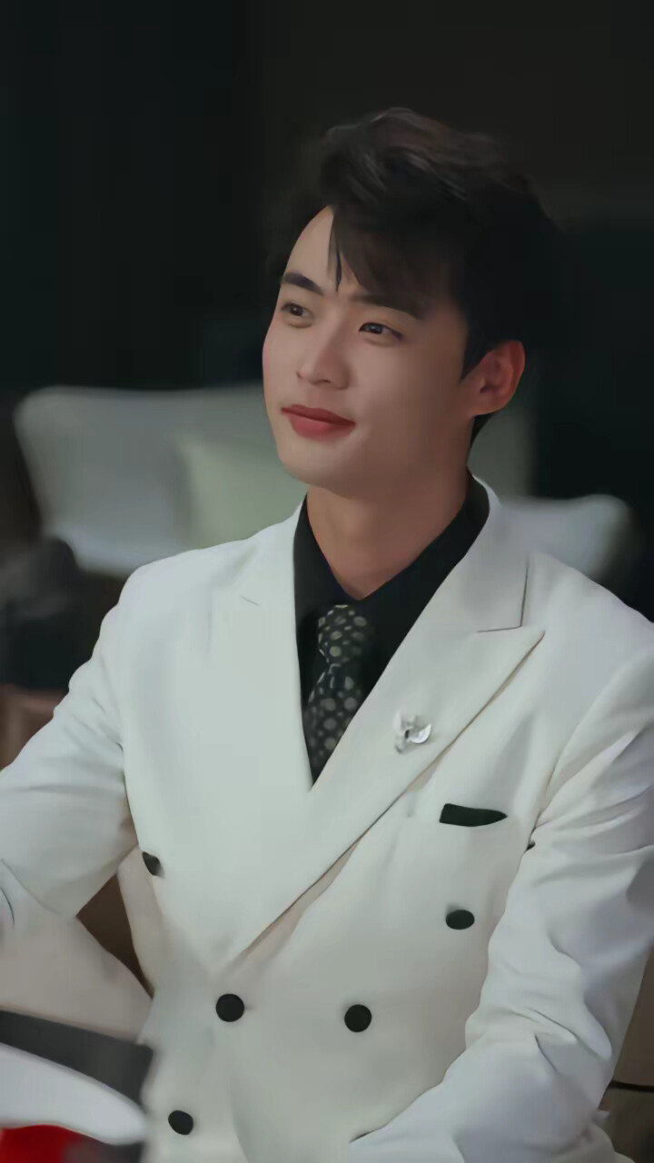 《失忆后我完成了华丽转身》剧照