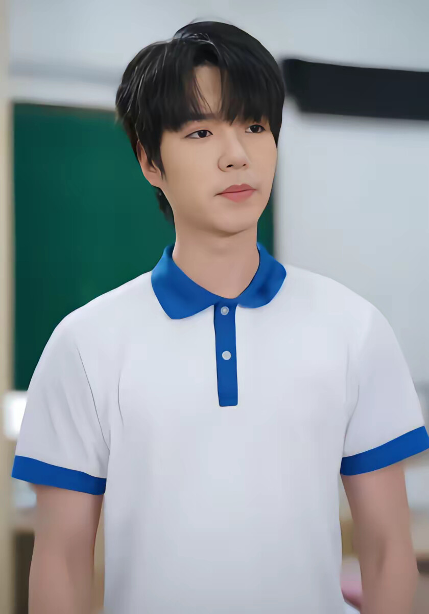 《穿书后，我成了反派校草的黑月光》剧照