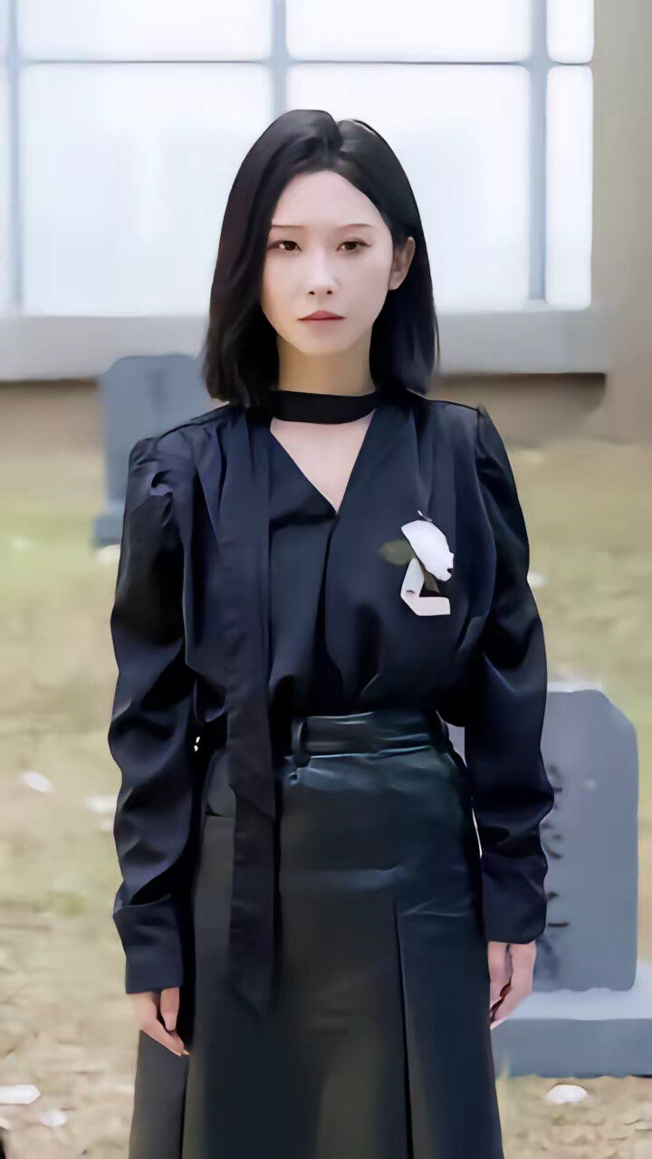 《爱恨铺满来时路》剧照