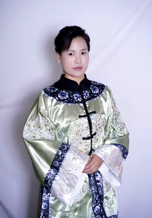 《绣履诡踪》剧照