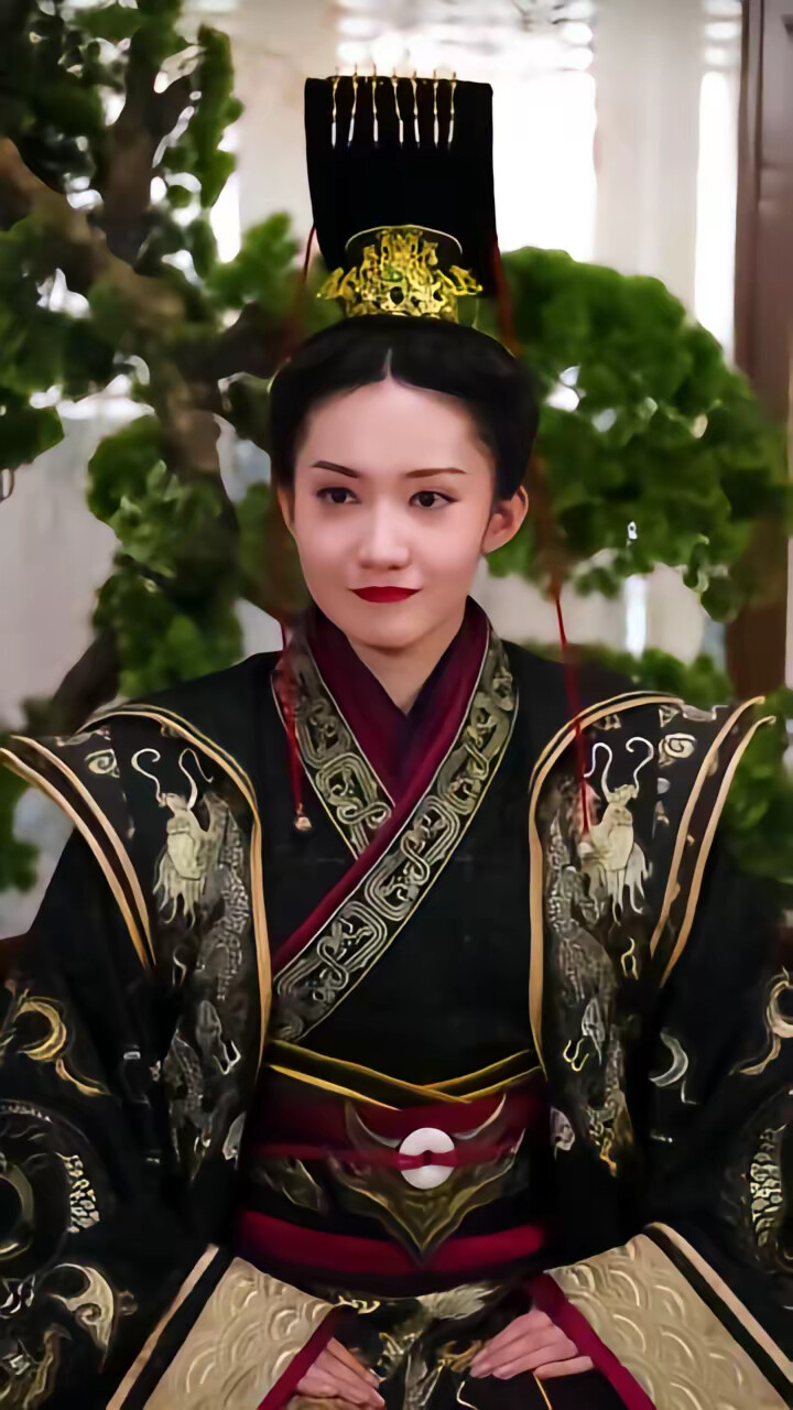 《快穿国师大人假正经》剧照