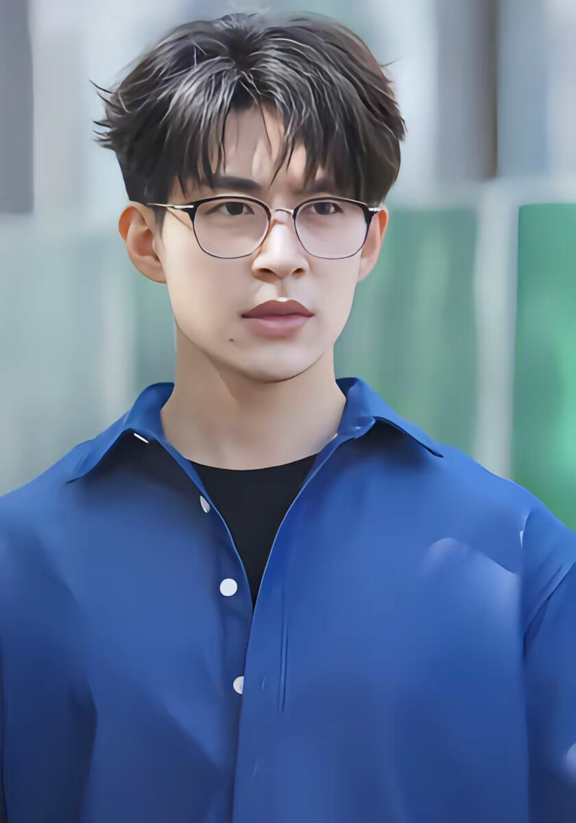 《穿书后成为反派的白月光》剧照