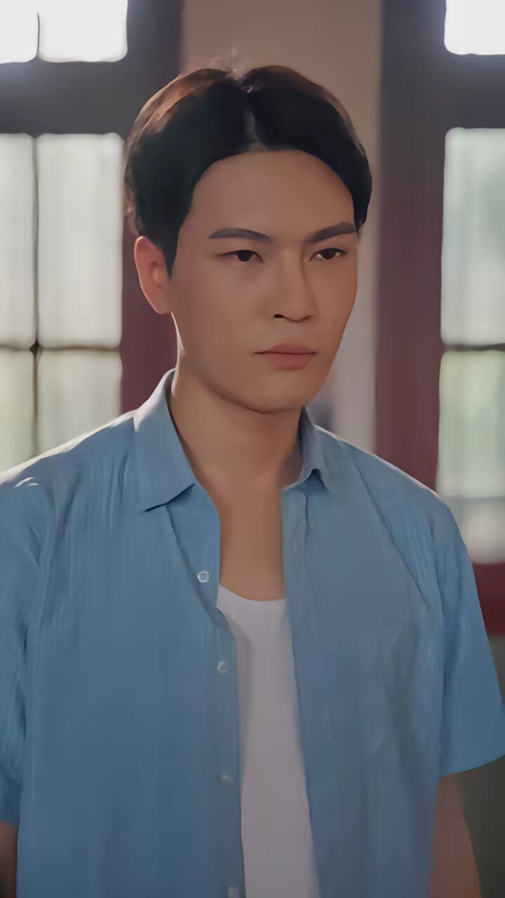 《手握剧本变成七零基建王》剧照