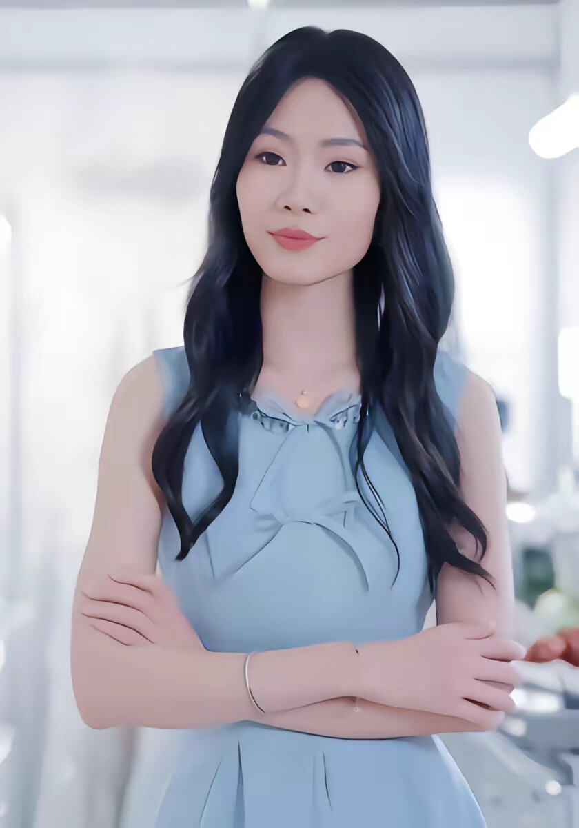 《她带着火回来》剧照