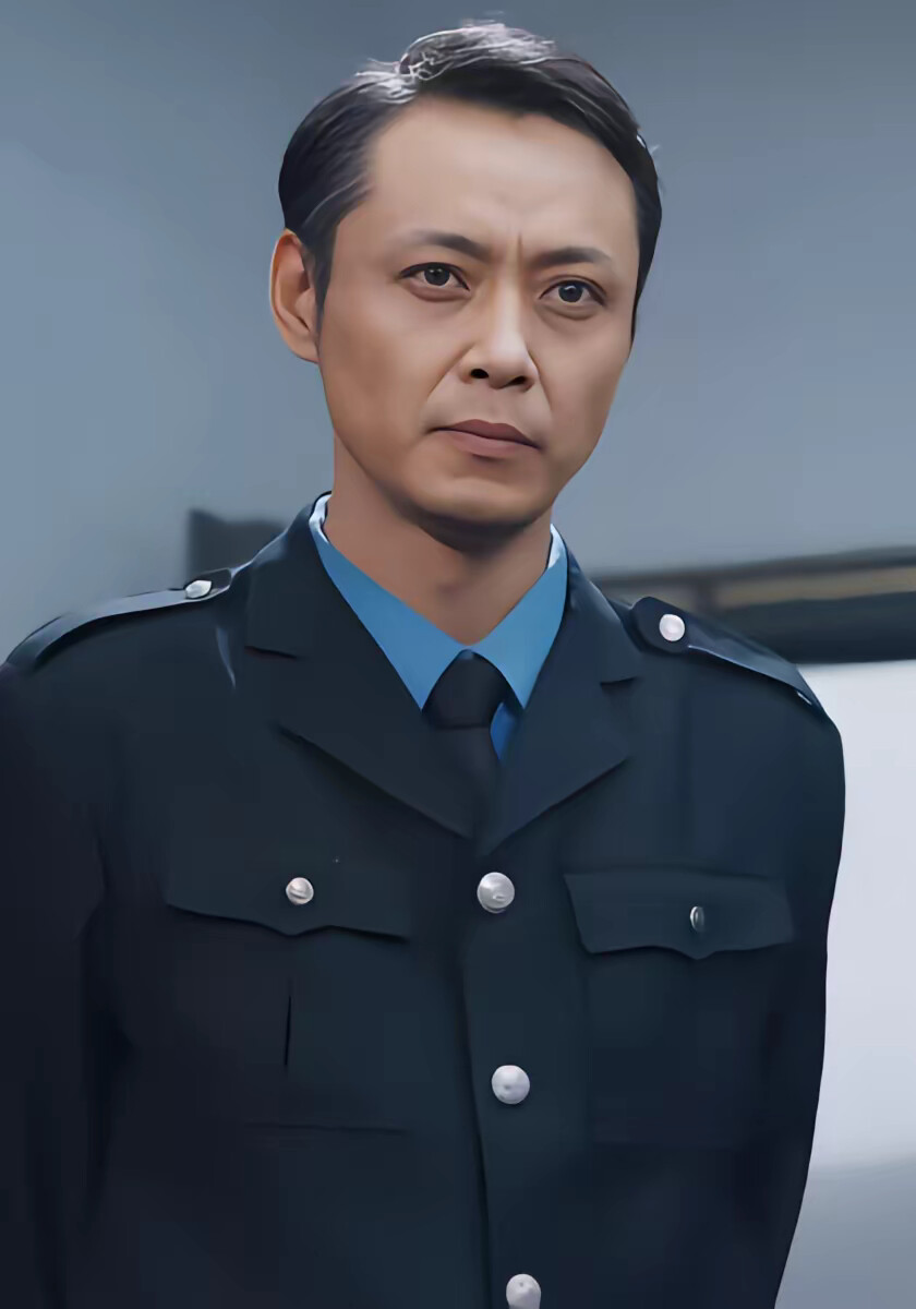 《警花别慌！我带系统来救场》剧照