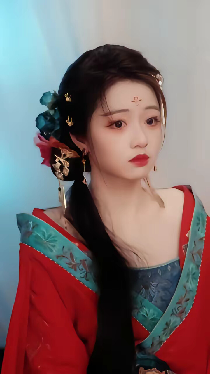 《清冷花魁美又娇》剧照