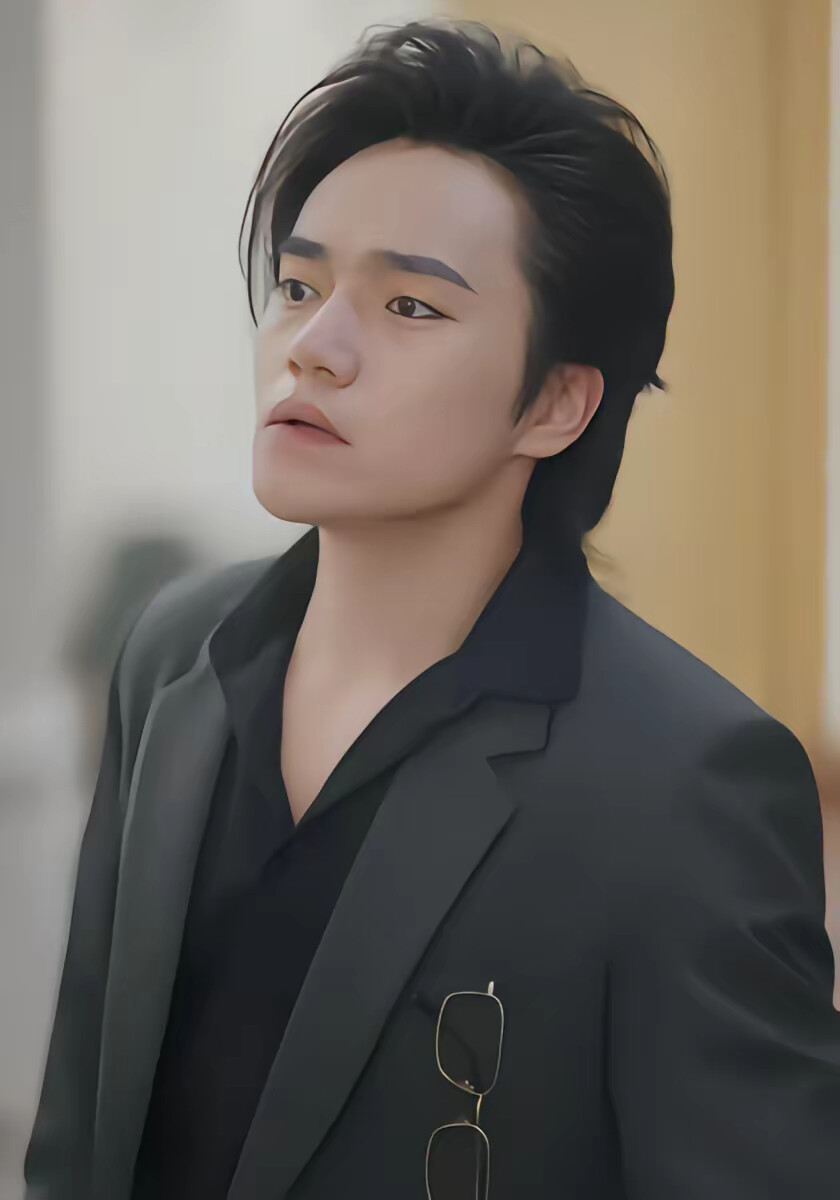 《她璀璨如炬》剧照