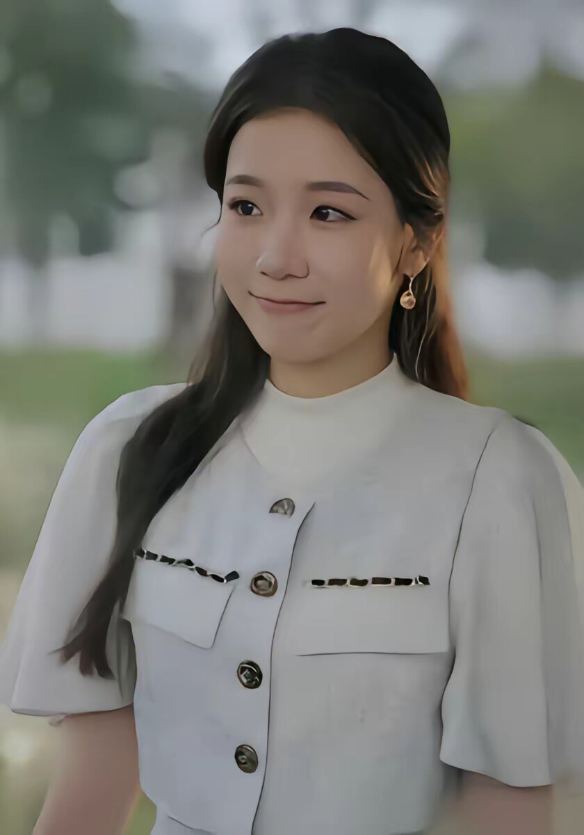 《救命，我怎么和死对头领证了》剧照