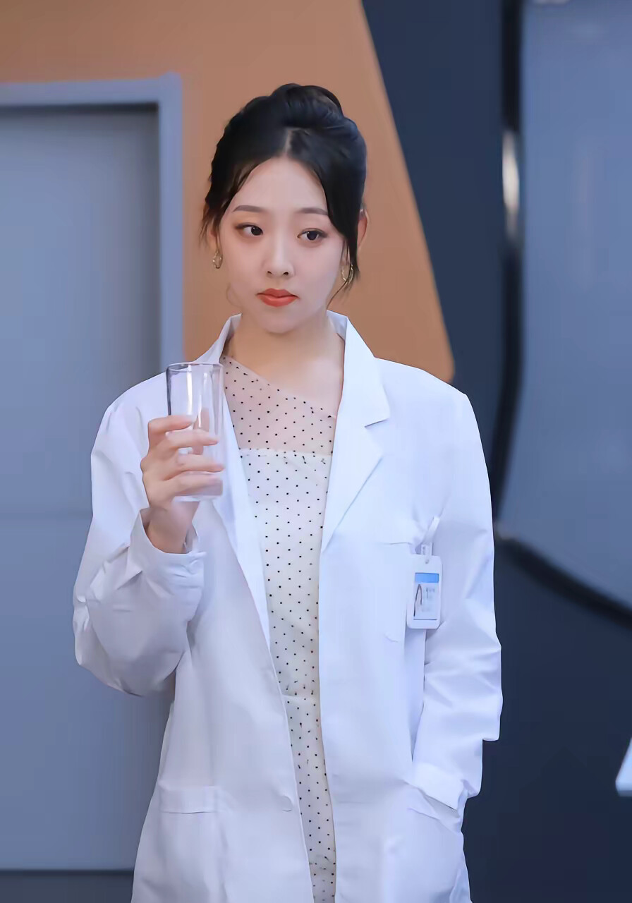 《我师承医圣，打脸不用挑日子》剧照