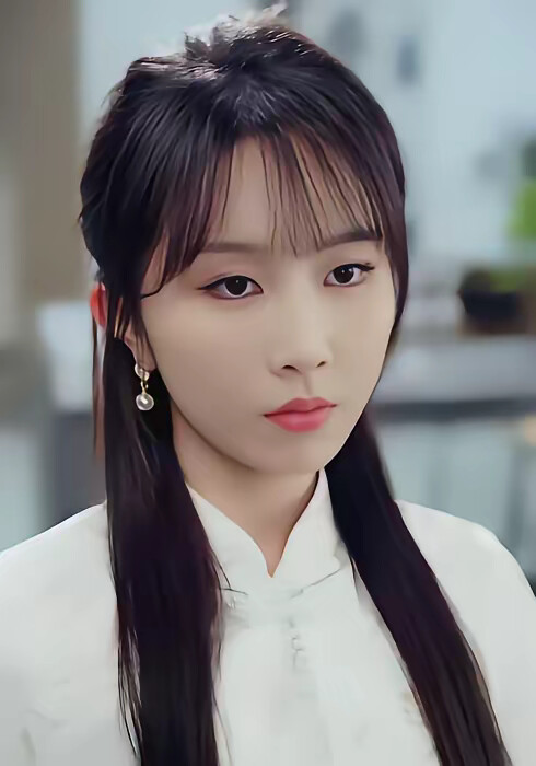 《镜中魅影》剧照