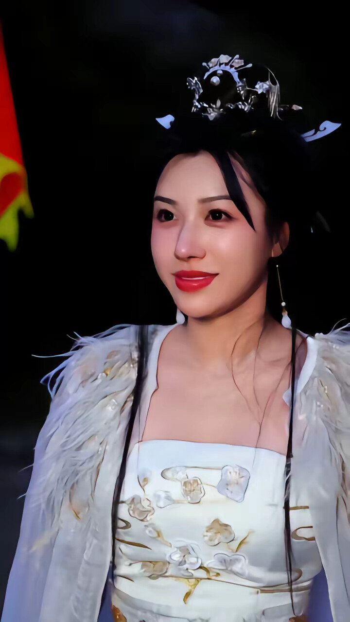 《穿成魔尊后我一心求死》剧照