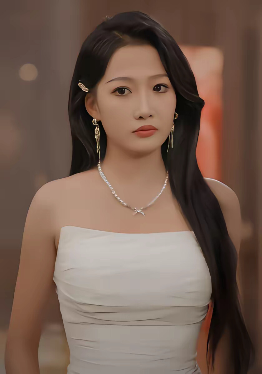 《社恐的我，被迫闪婚了个国民女神》剧照