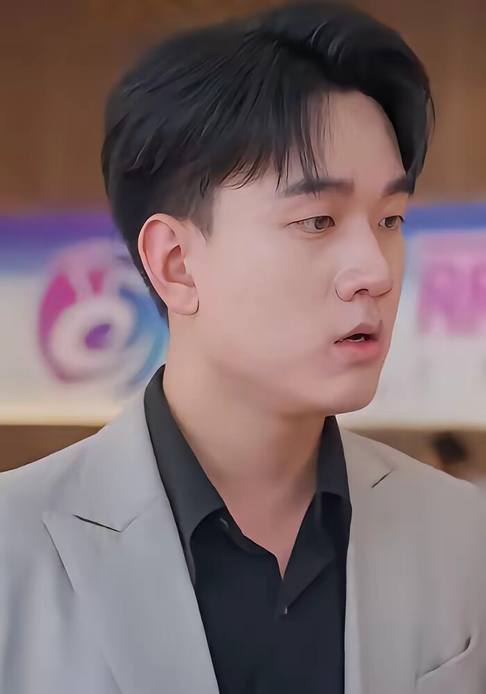 《她璀璨如炬》剧照