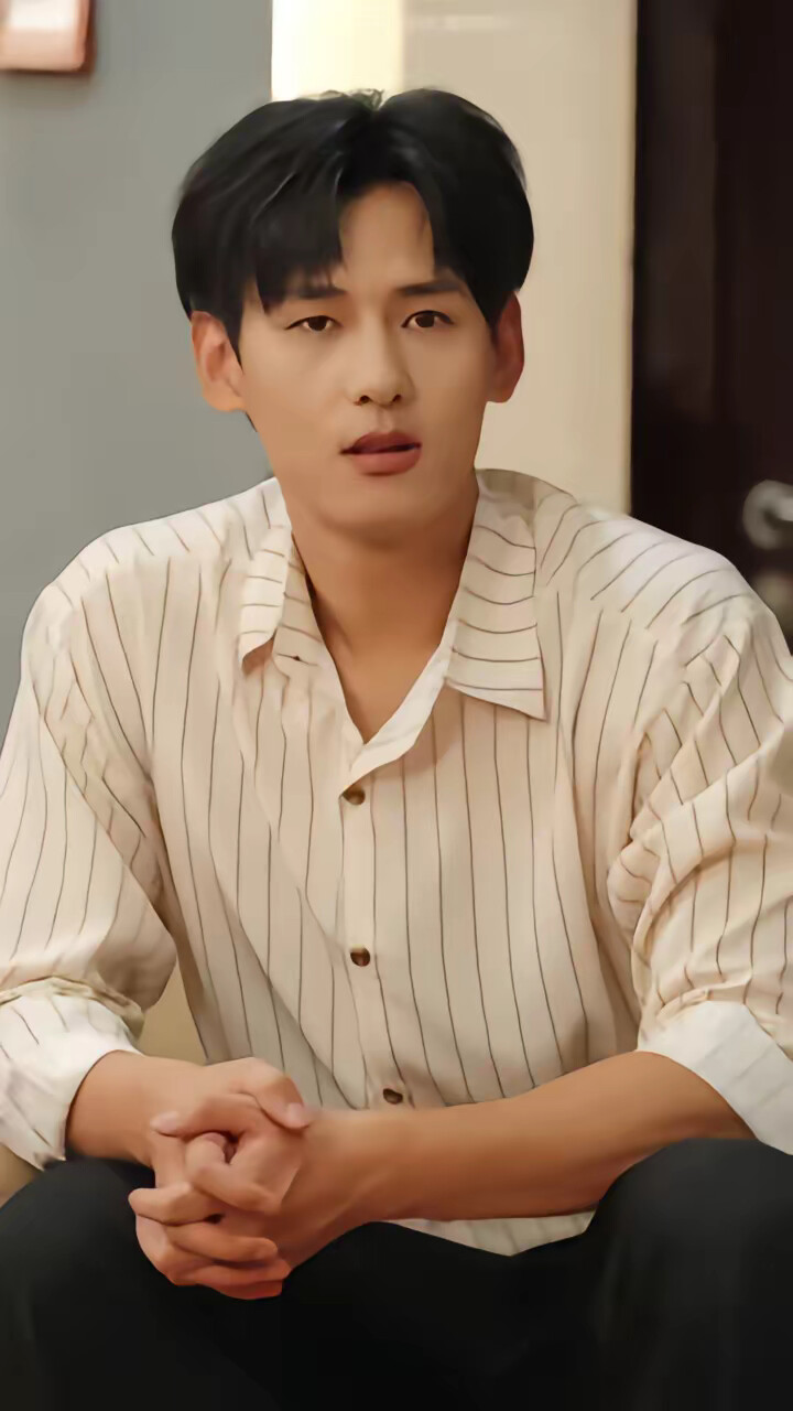 《九零辣妻：瘸腿村医是我娇夫》剧照