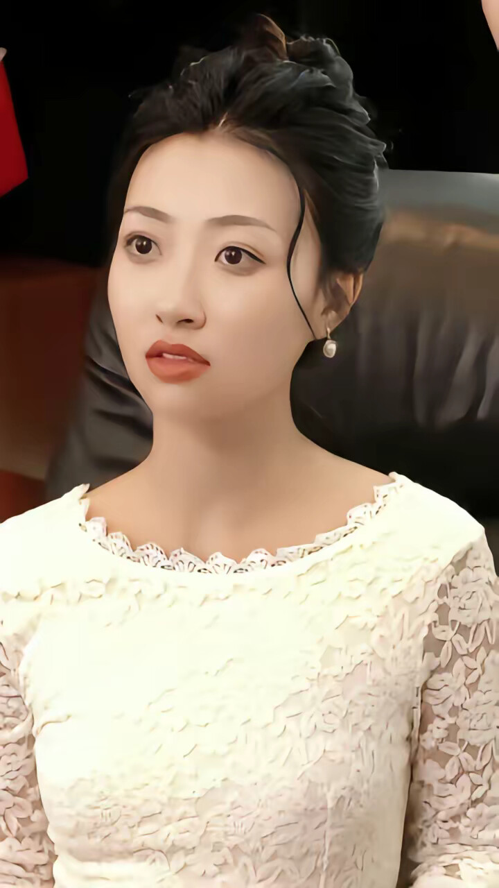 《潜龙出山，闪婚美女总裁》剧照