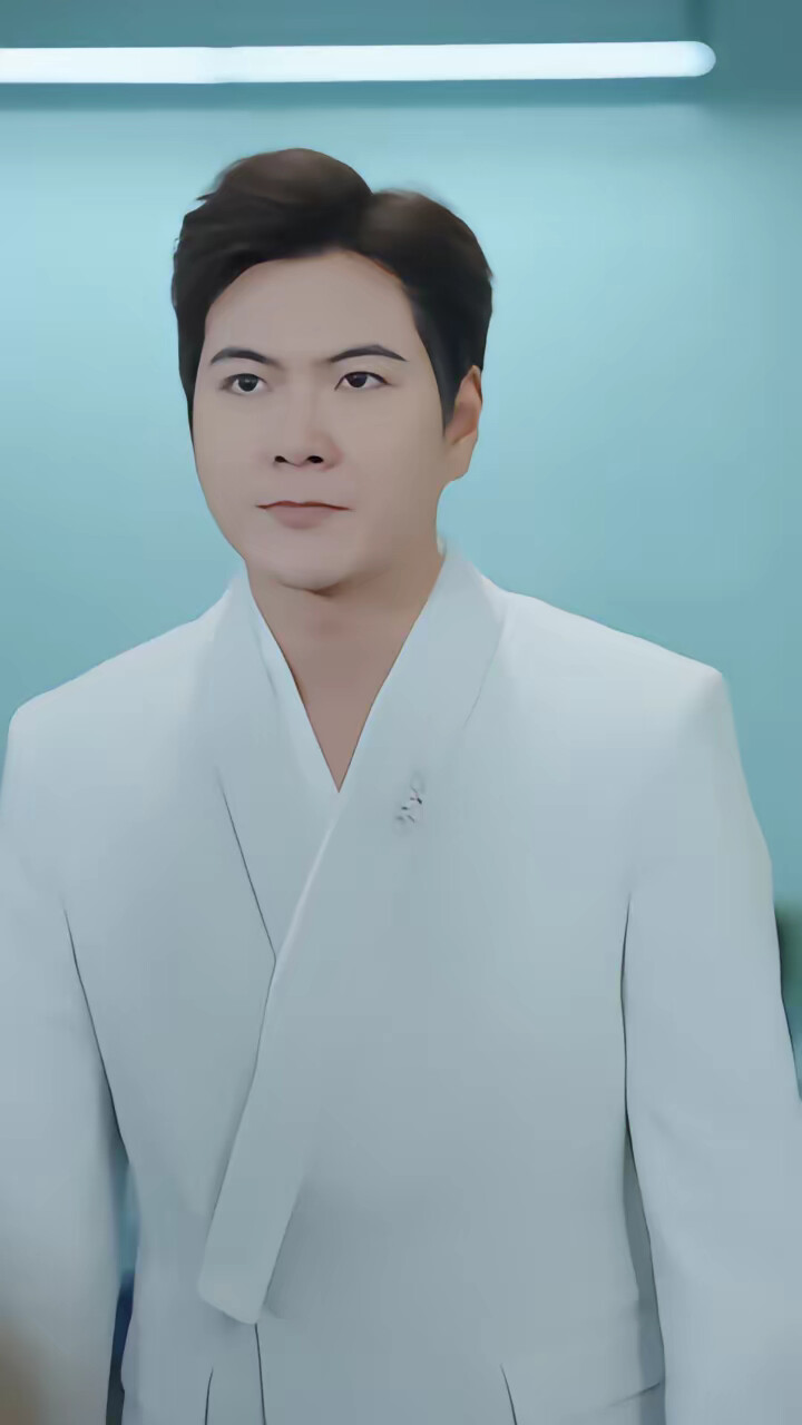 《四十岁我终于娶了我的顶头上司》剧照