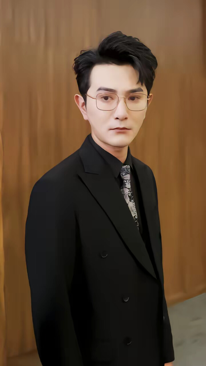 《离婚后我成了首富的孙女》剧照