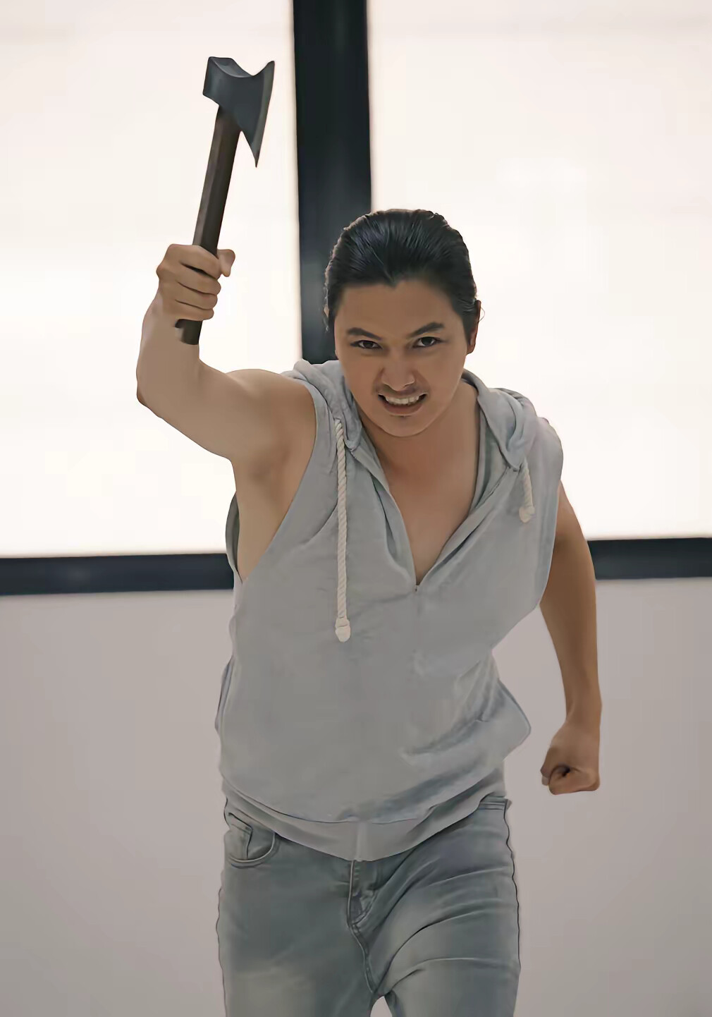 《不该停止的追问》剧照