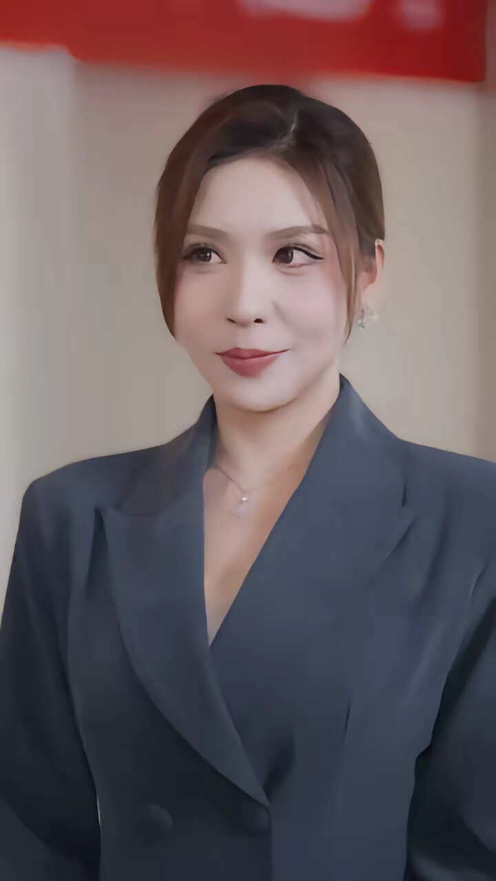 《她非良人》剧照