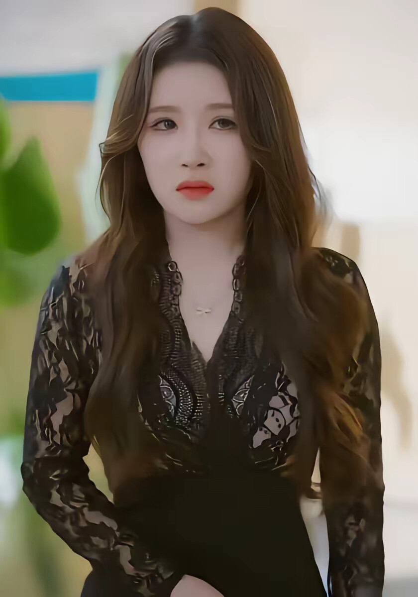 《美女总裁不好惹，小神医专治不服》剧照