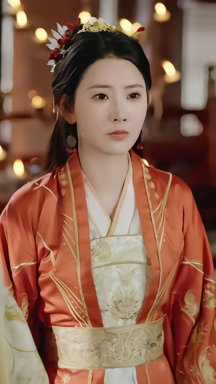 《开局婢女靠演唱会权倾朝野》剧照