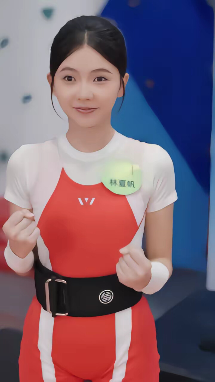 《杠铃与浪花》剧照