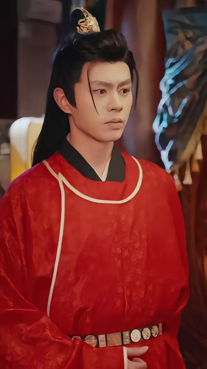 《洞房夜遭换亲，她带小皇帝去逃荒》剧照