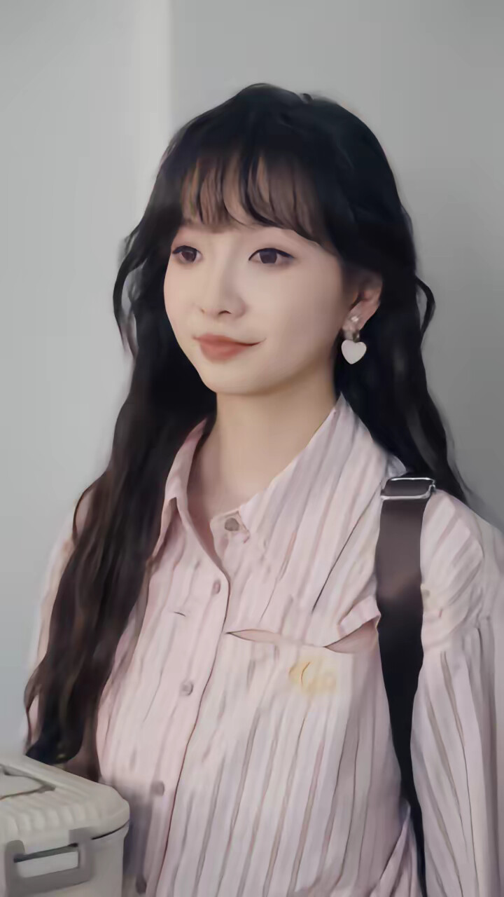 《穿书后成为反派的白月光》剧照