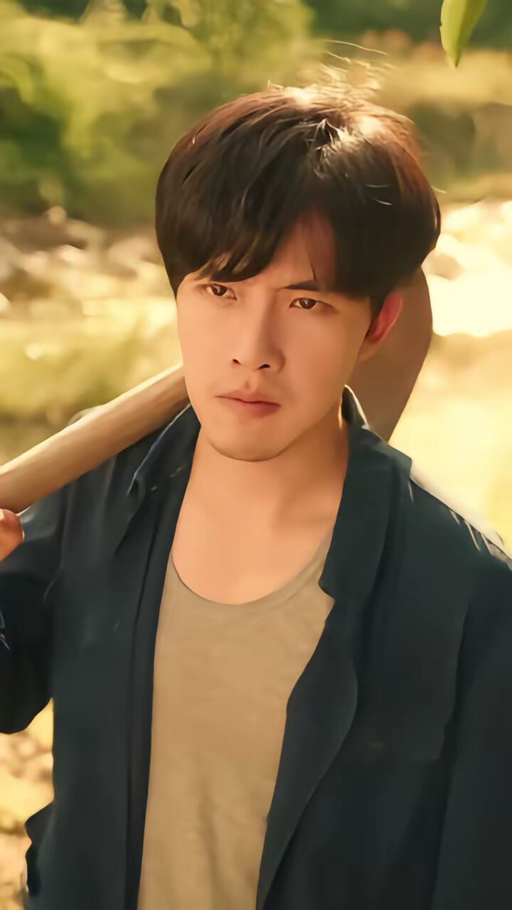 《男人宠，崽子乖，七零女配成团宠》剧照