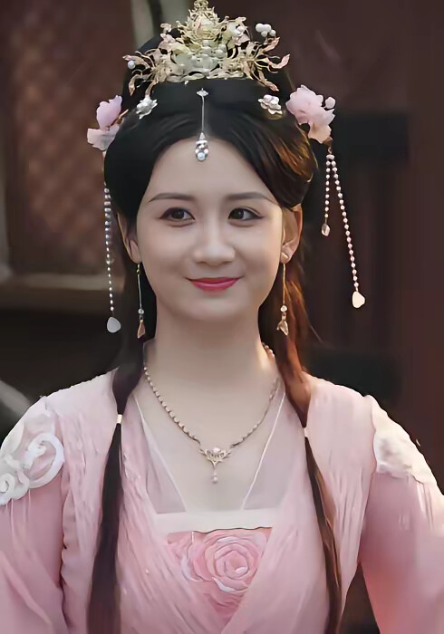 《父子双穿，我爹竟然是至尊》剧照