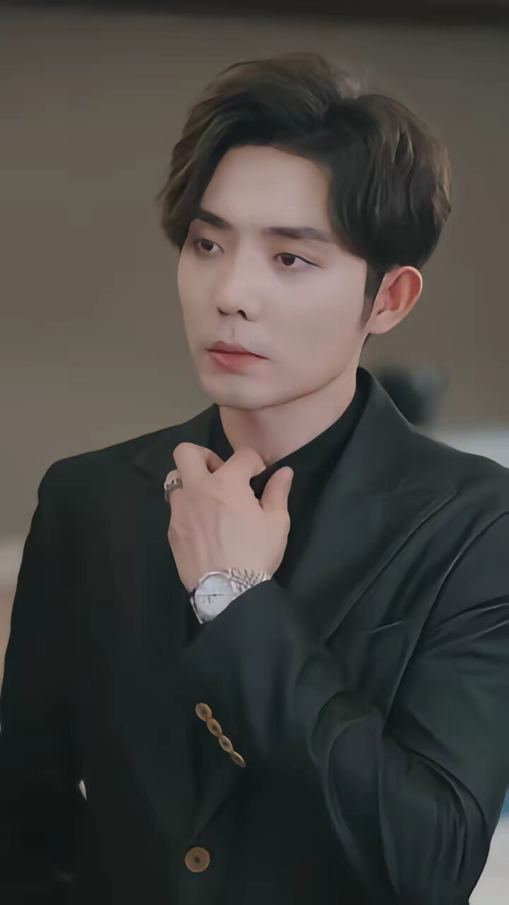 《假面之下》剧照