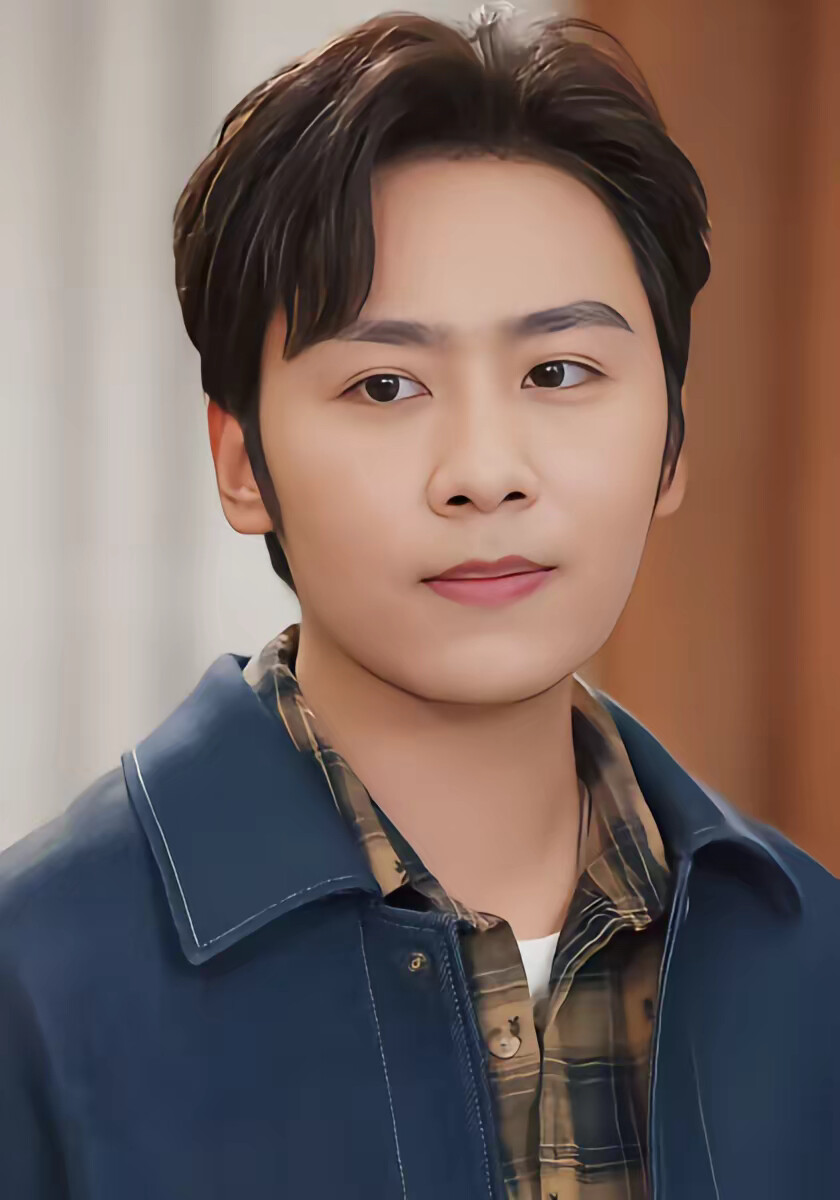 《和女神领证同居，我激活奖励系统》剧照