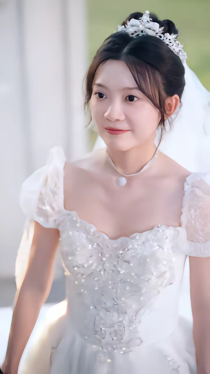 《婚后，唐太太靠撒娇拿捏全家》剧照