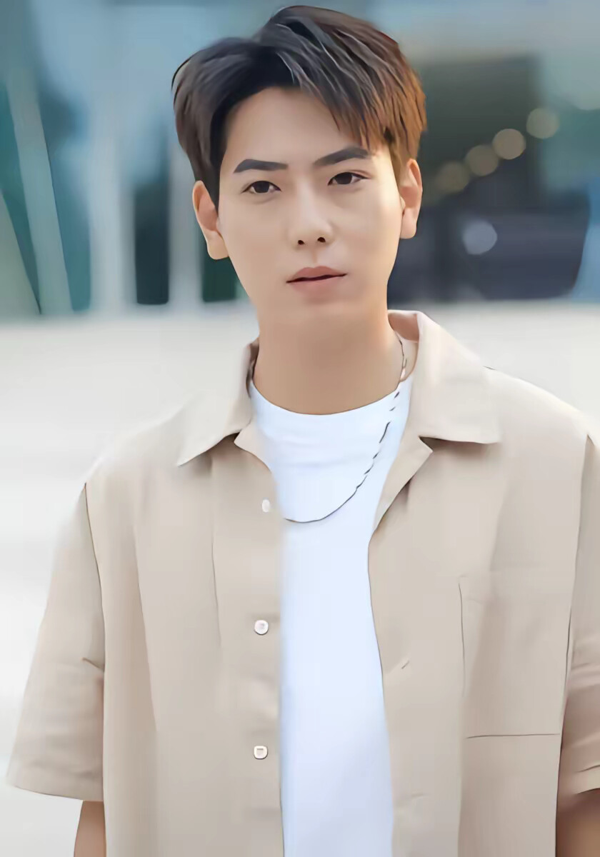 《我爸二婚，校花妹妹助我走上人生巅峰》剧照