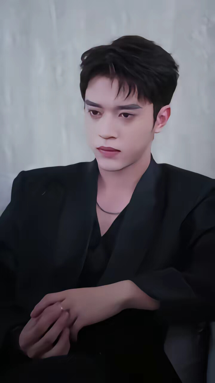 《撕毁竹马婚约后，傅总当众求娶》剧照