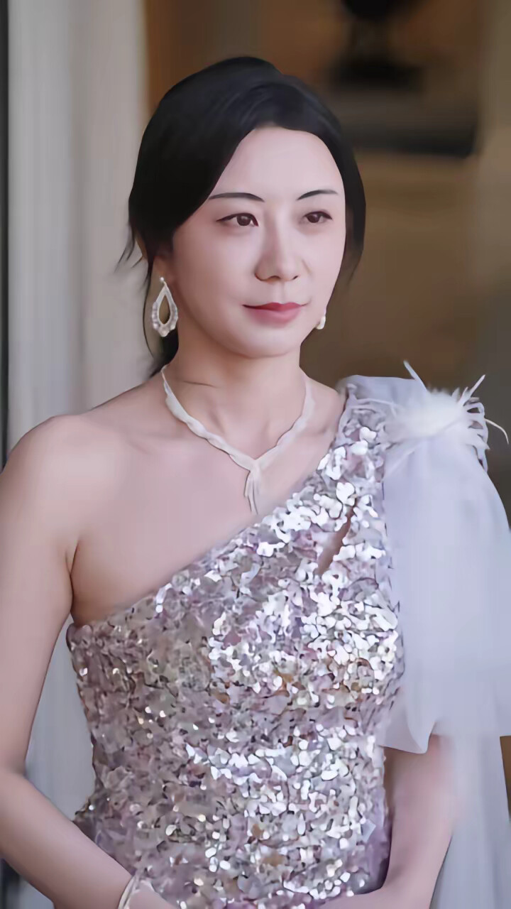 《隐龙老爸身份藏不住了》剧照