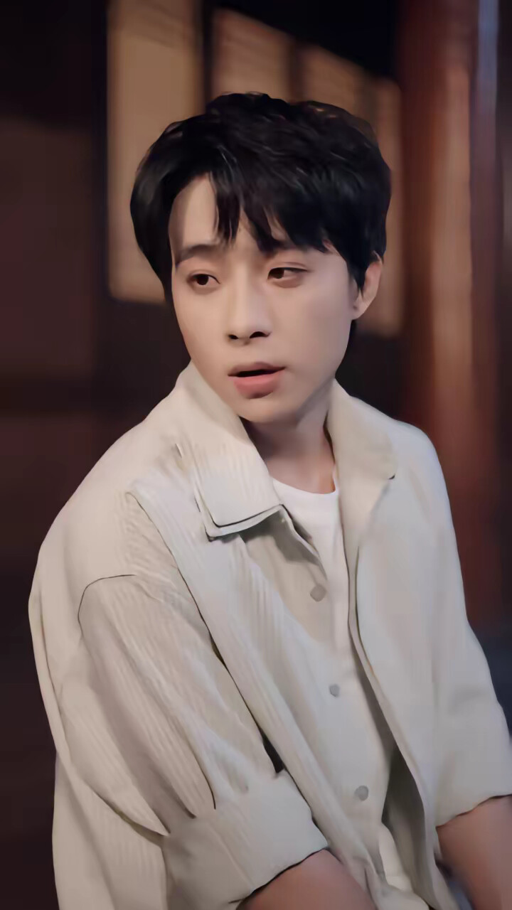 《穿越靠铜镜，中二青年的跨世冒险》剧照