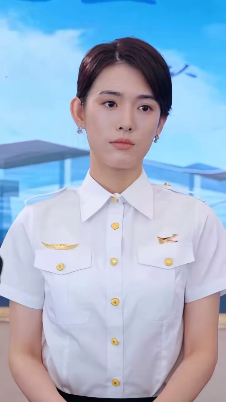 《冷眼旁观的她》剧照