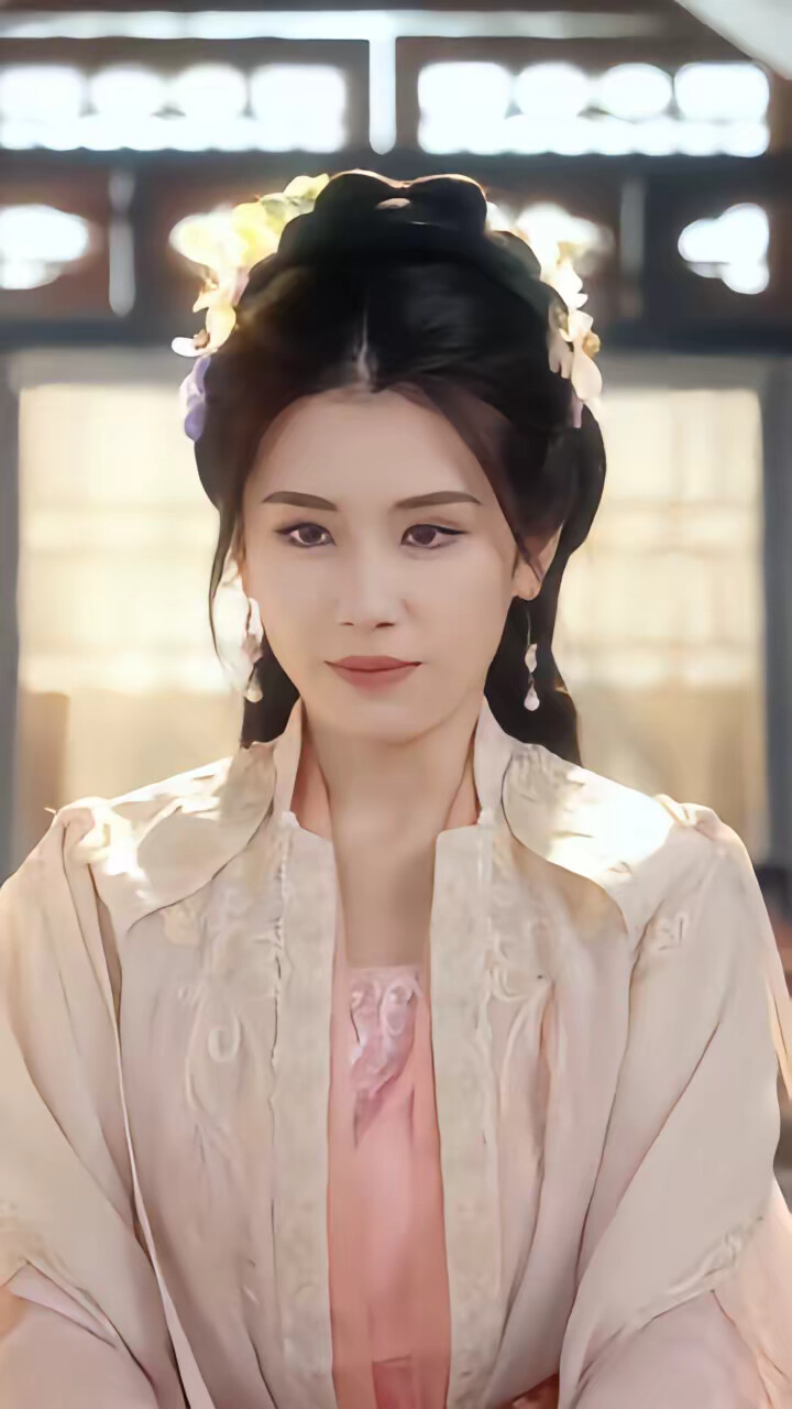 《女配重生要换亲，不好意思我还是皇后》剧照