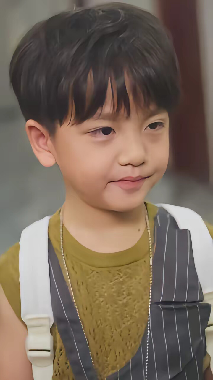 《天才萌宝：抢个总裁当爹地》剧照