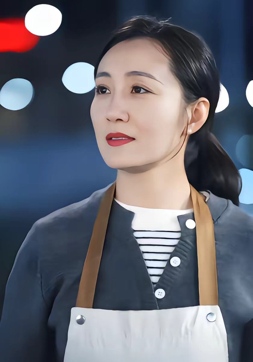 《三十而立，四十而暴富》剧照