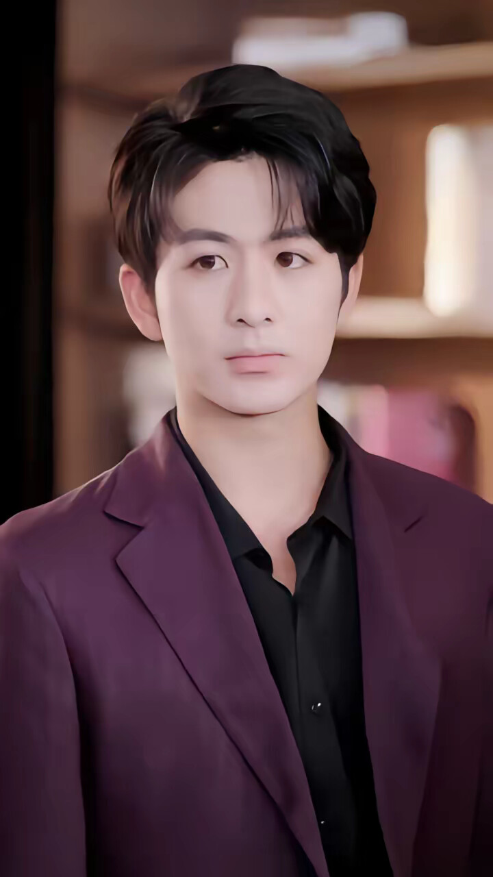 《二少接盘成宠妻狂魔》剧照