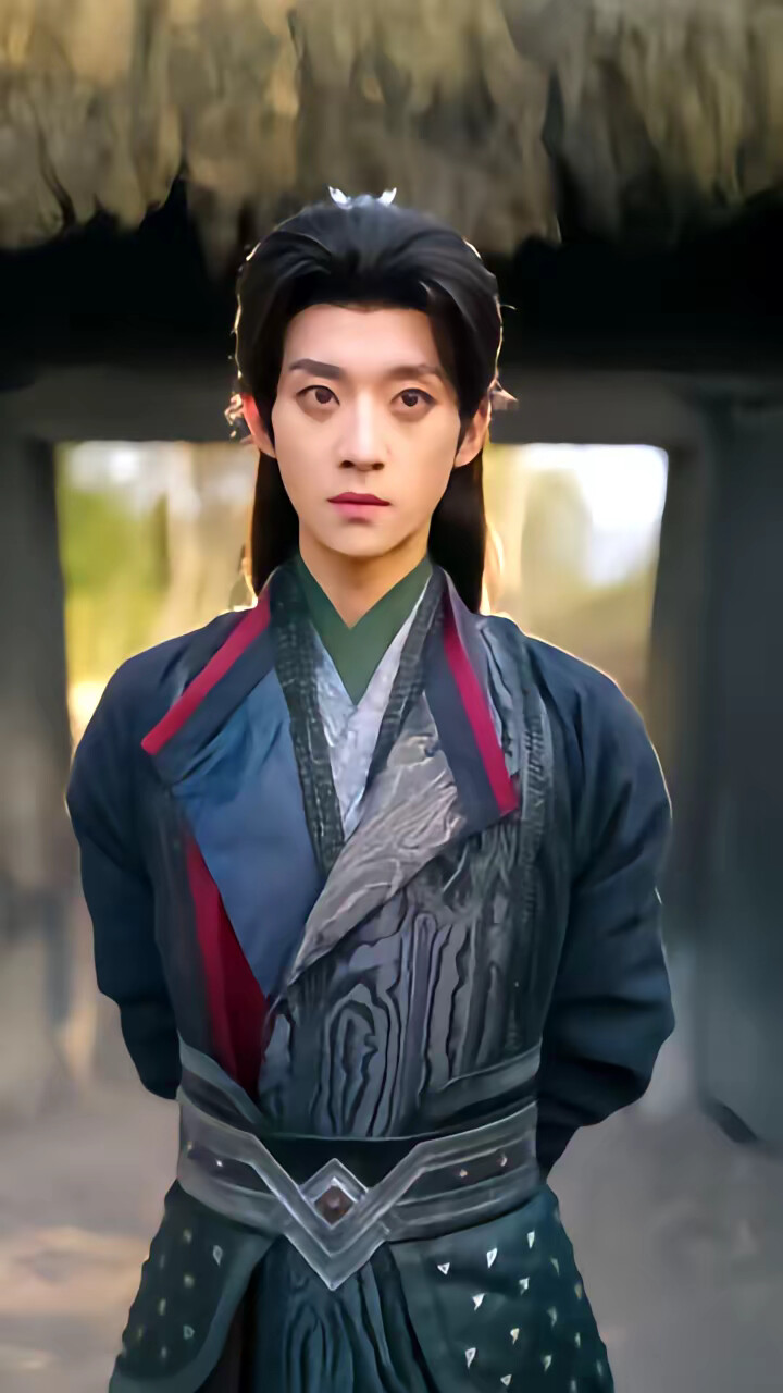 《和离回娘家住茅草屋，赚钱养崽忙》剧照