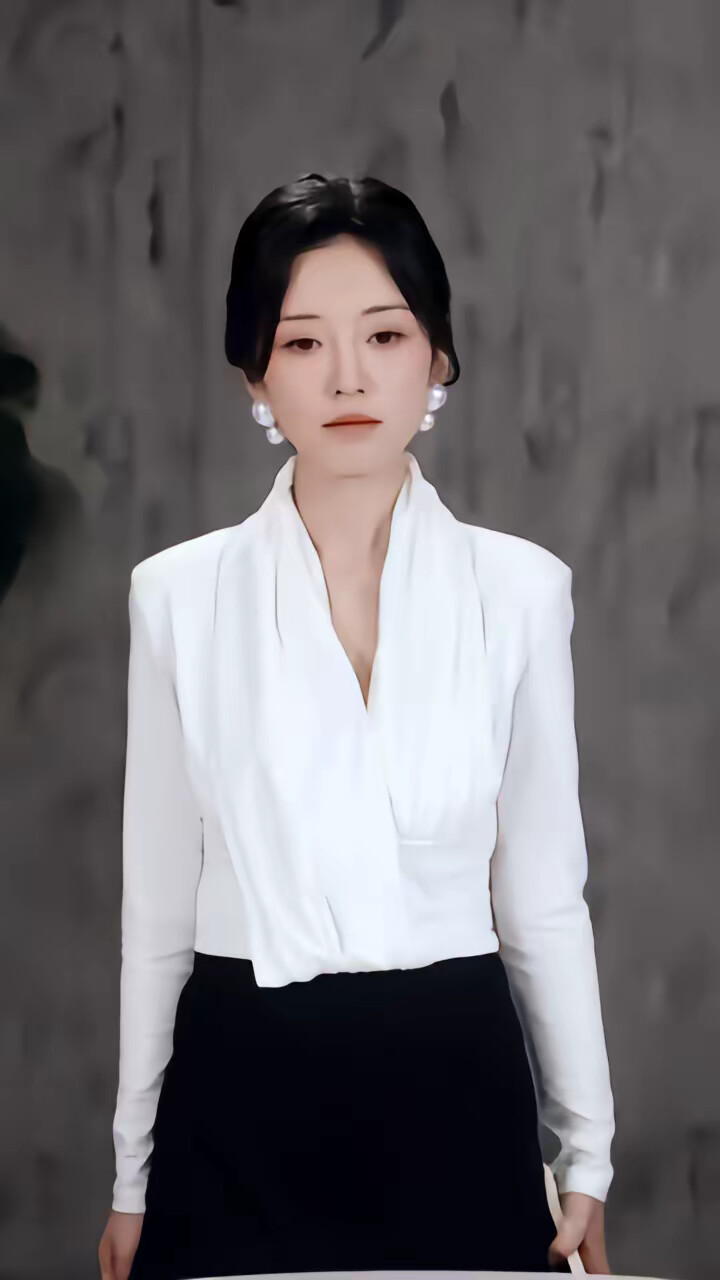 《我亲爱的闻总监》剧照