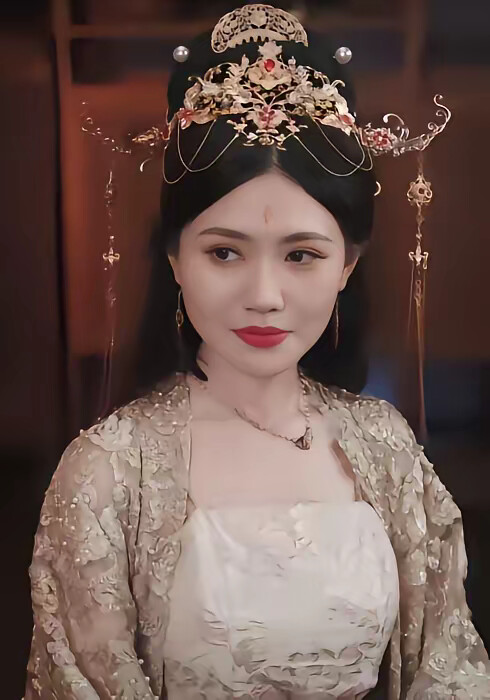 《父子双穿，我爹竟然是至尊》剧照