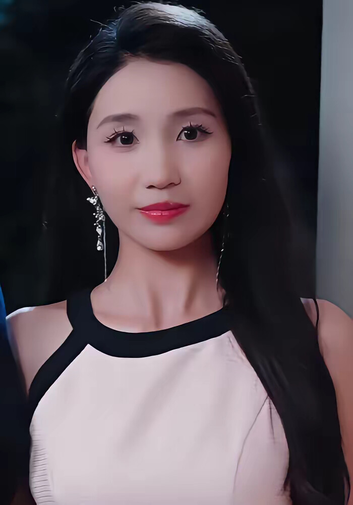 《带刺的野玫瑰》剧照